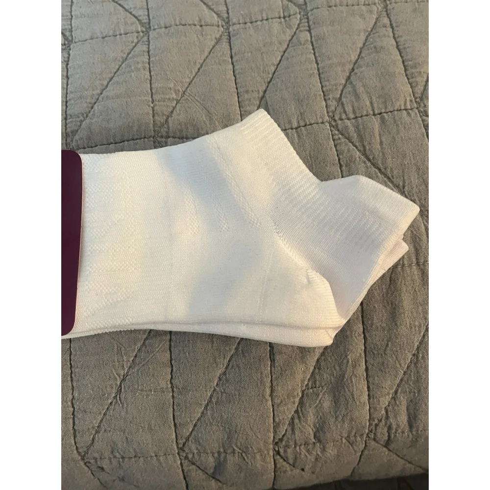 Hanes Women's Ankle Socks White Size 5-9 3 Pack